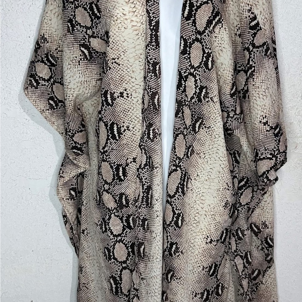 Eesome Snake Print Sheer Kimono- Black and Cream
